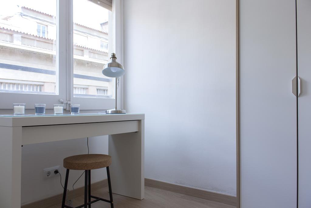 Flateli Roger 6 Apartman Barcelona Kültér fotó