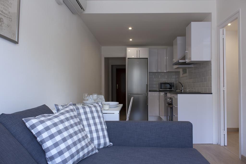 Flateli Roger 6 Apartman Barcelona Kültér fotó