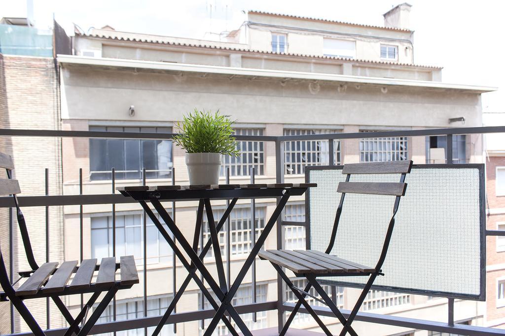 Flateli Roger 6 Apartman Barcelona Kültér fotó