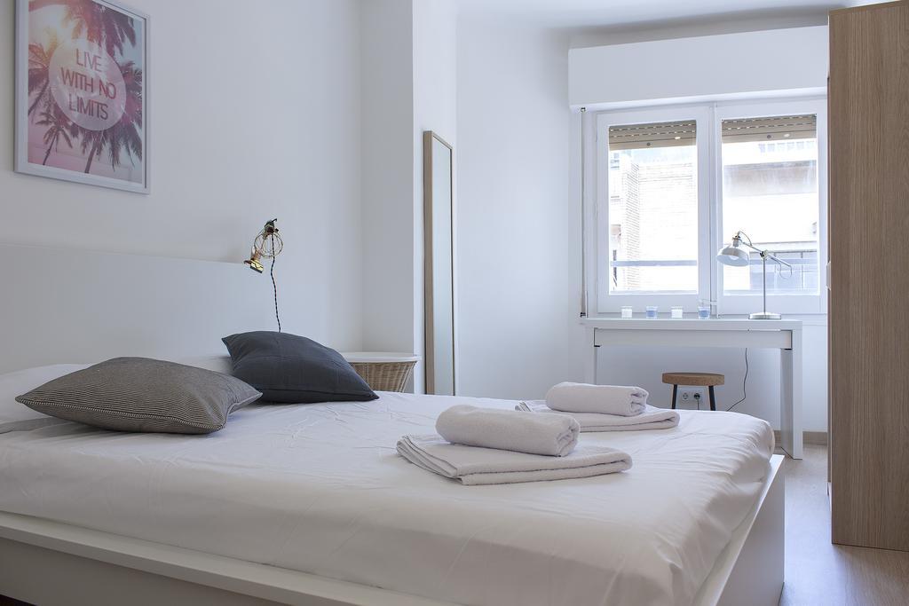 Flateli Roger 6 Apartman Barcelona Kültér fotó