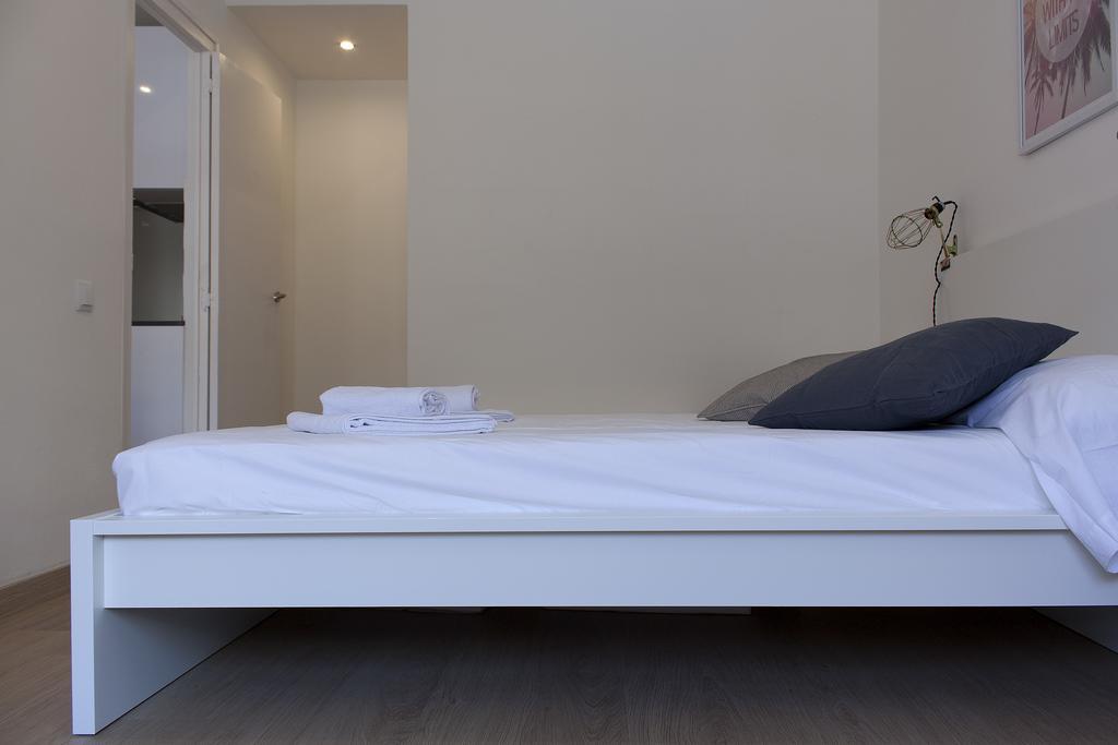 Flateli Roger 6 Apartman Barcelona Kültér fotó